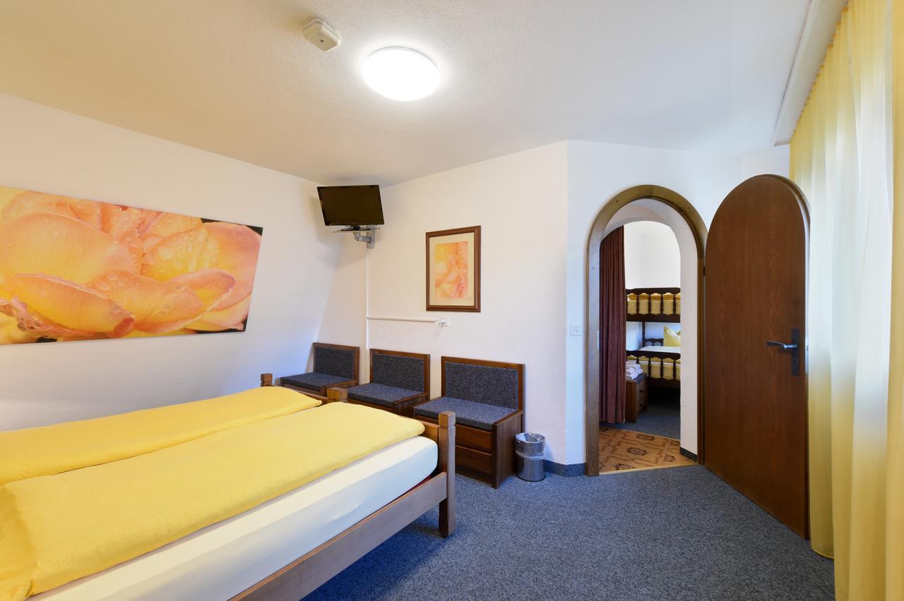 בריג Schlosshotel - Self Check-In Hotel מראה חיצוני תמונה